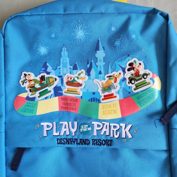 Disneyland Resort Winter Play Park Backpack - Blue Unisex - Picture 3 of 10